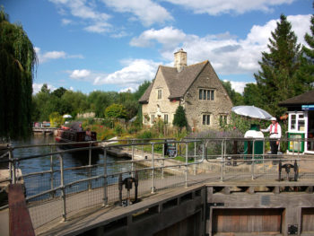 14895299563_6806e06892_b