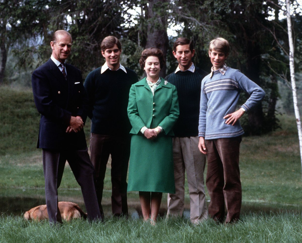 1979-this-family-photo-was-taken-in-the-ground-of-balmoral-castle-in-scotland-elizabeth-and-philip-were-joined-by-their-sons-l-r-prince-andrew-prince-charles-and-prince-edward
