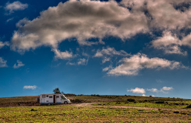 240_f_107515528_zogxlpjqlzykku86wf3qpilxe9qjgtq6