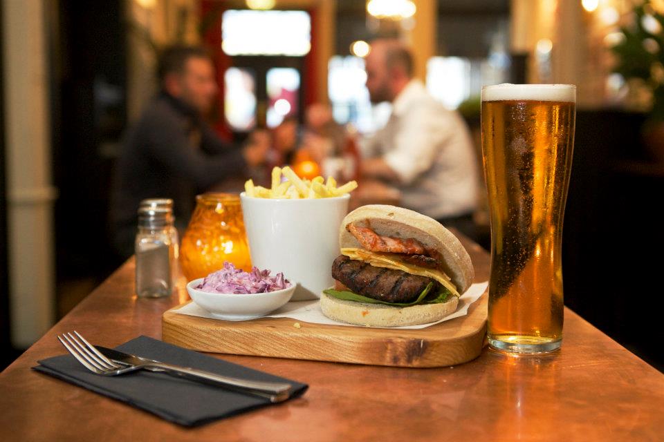 556069_462856273742201_1566885195_n