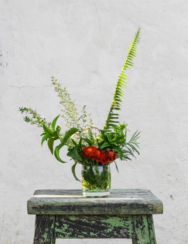 Floral arrangement - leafy