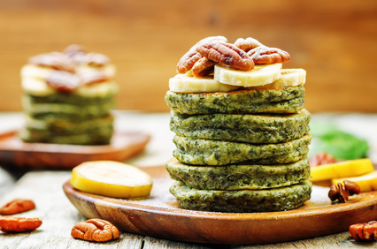 Spinach banana pancakes with pecans