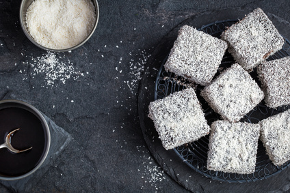 australian lamington cakes with chocolate and coconut