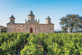 mark-2177-voyages-to-antiquity-campaign_grownups_article_image_600w_bord