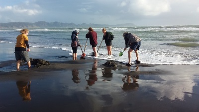 Ocean Beach digging for heat