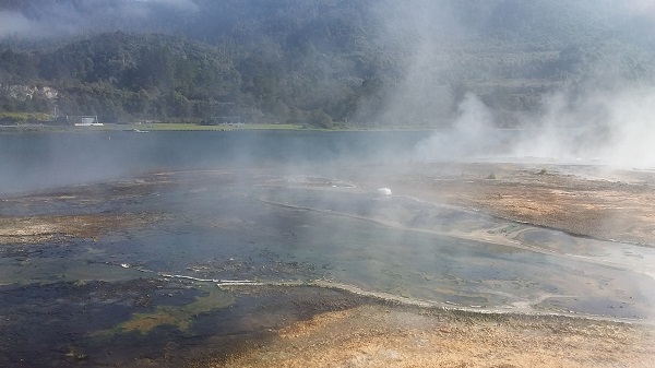 Orakei Korako Thermal Park lied at the edge of beautiful Lake Ohakuri