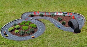 Race-Car-Track-1-1-640x593