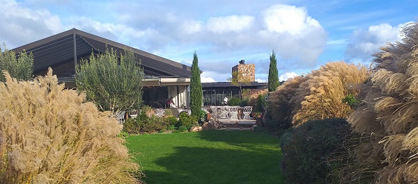 Tantalus Estate Restaurant