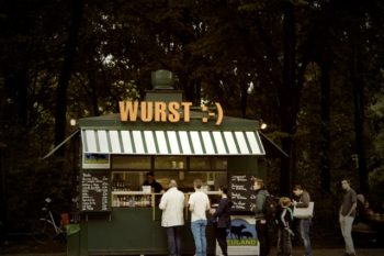 lunch-germany-kiosk-line