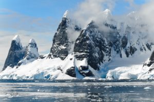 mountains-ice-bergs-antarctica-berg-48178